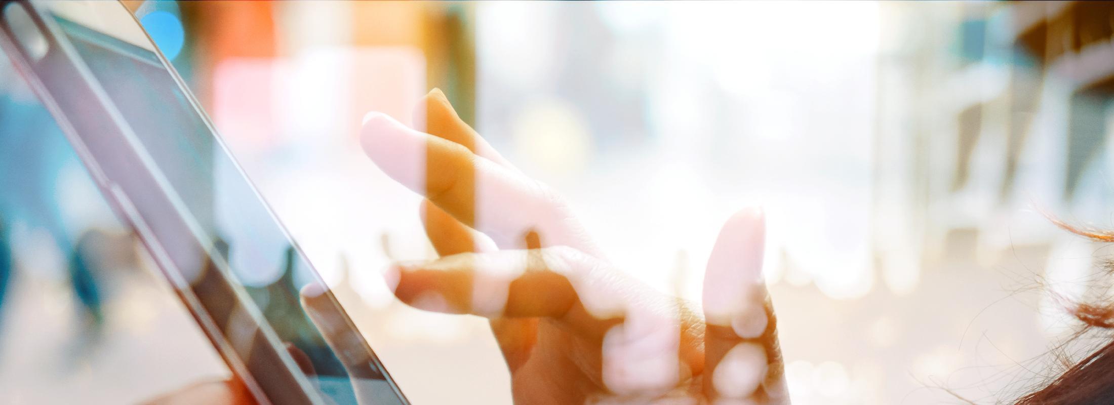 Eine Person gibt etwas auf ihrem Handy ein. Quelle: ponsulak/stock.adobe.com Eine Person gibt etwas auf ihrem Handy ein. Quelle: ponsulak/stock.adobe.com