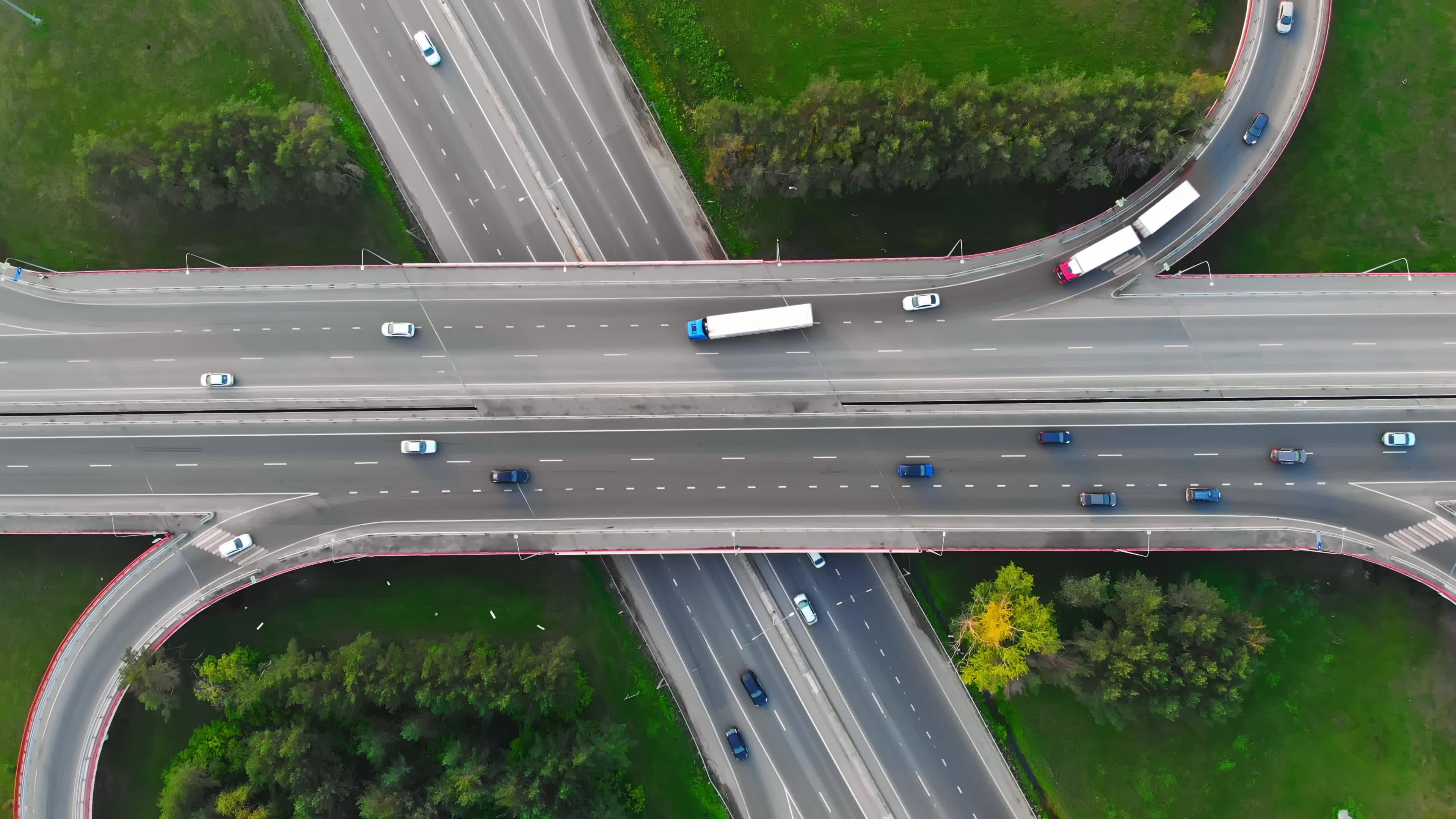 Cars on two multi-lane roads that cross each other via a bridge. Source: ShantiMedia/stock.adobe.com Cars on two multi-lane roads that cross each other via a bridge. Source: ShantiMedia/stock.adobe.com